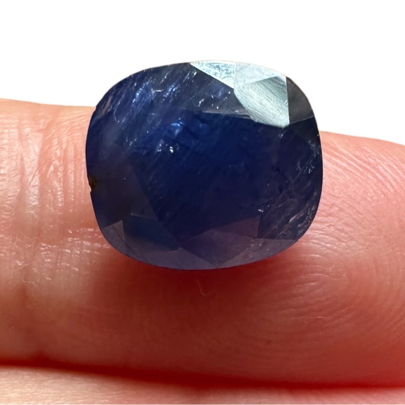 A 5.10Ct NaturaL Burma (Myanmar) Sapphire Cushion Loose Gemstone With Blue color